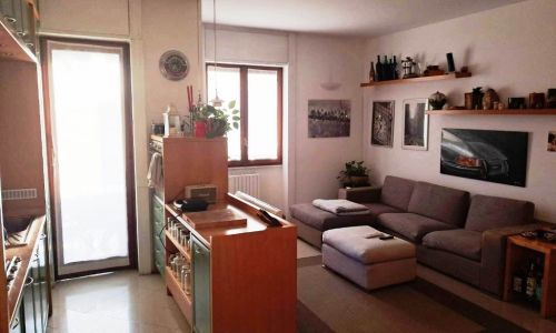 Soggiorno con cucina a vista